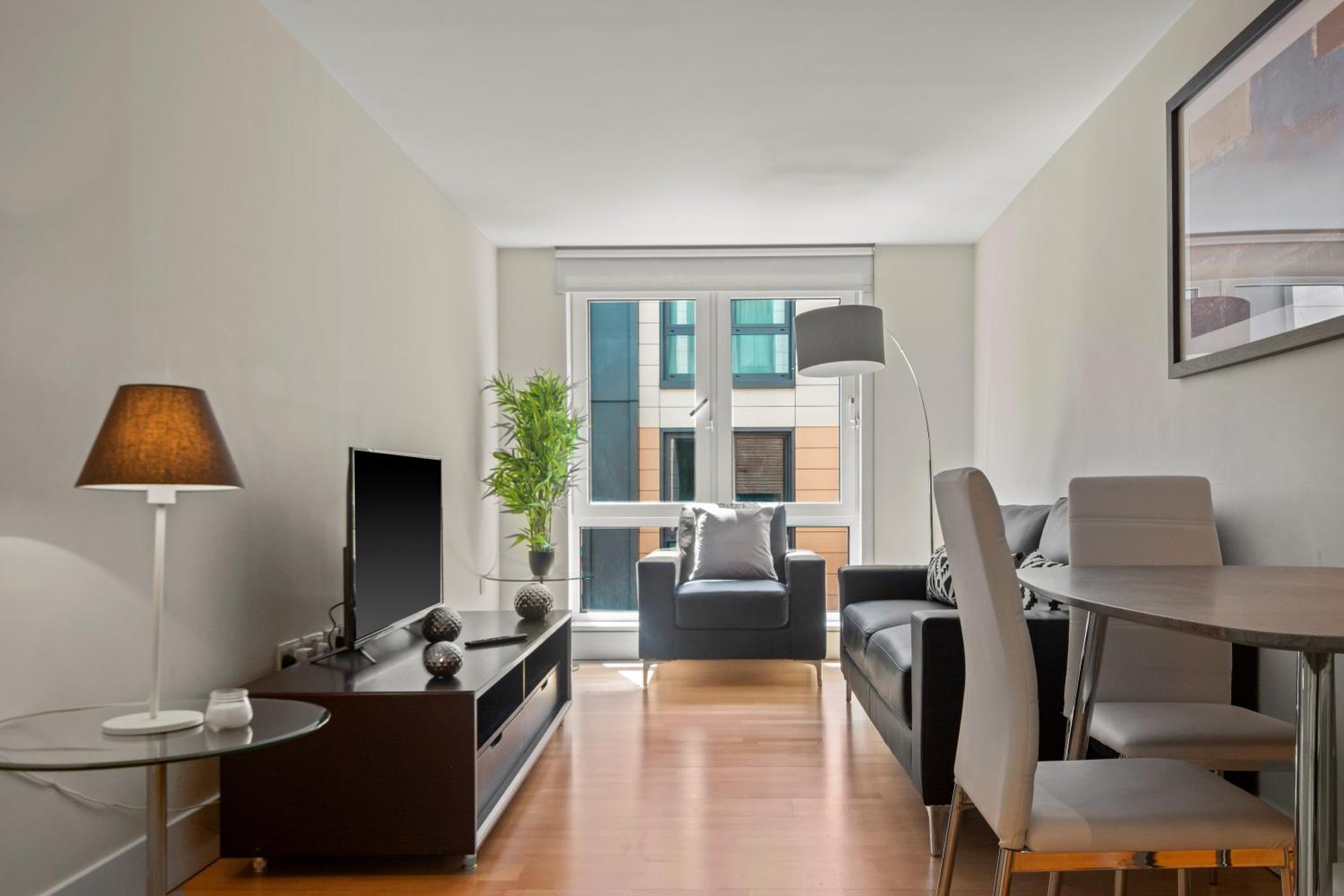 לונדון Mysquare One Bedroom Serviced Apartment Near St Paul'S Blackfriars מראה חיצוני תמונה