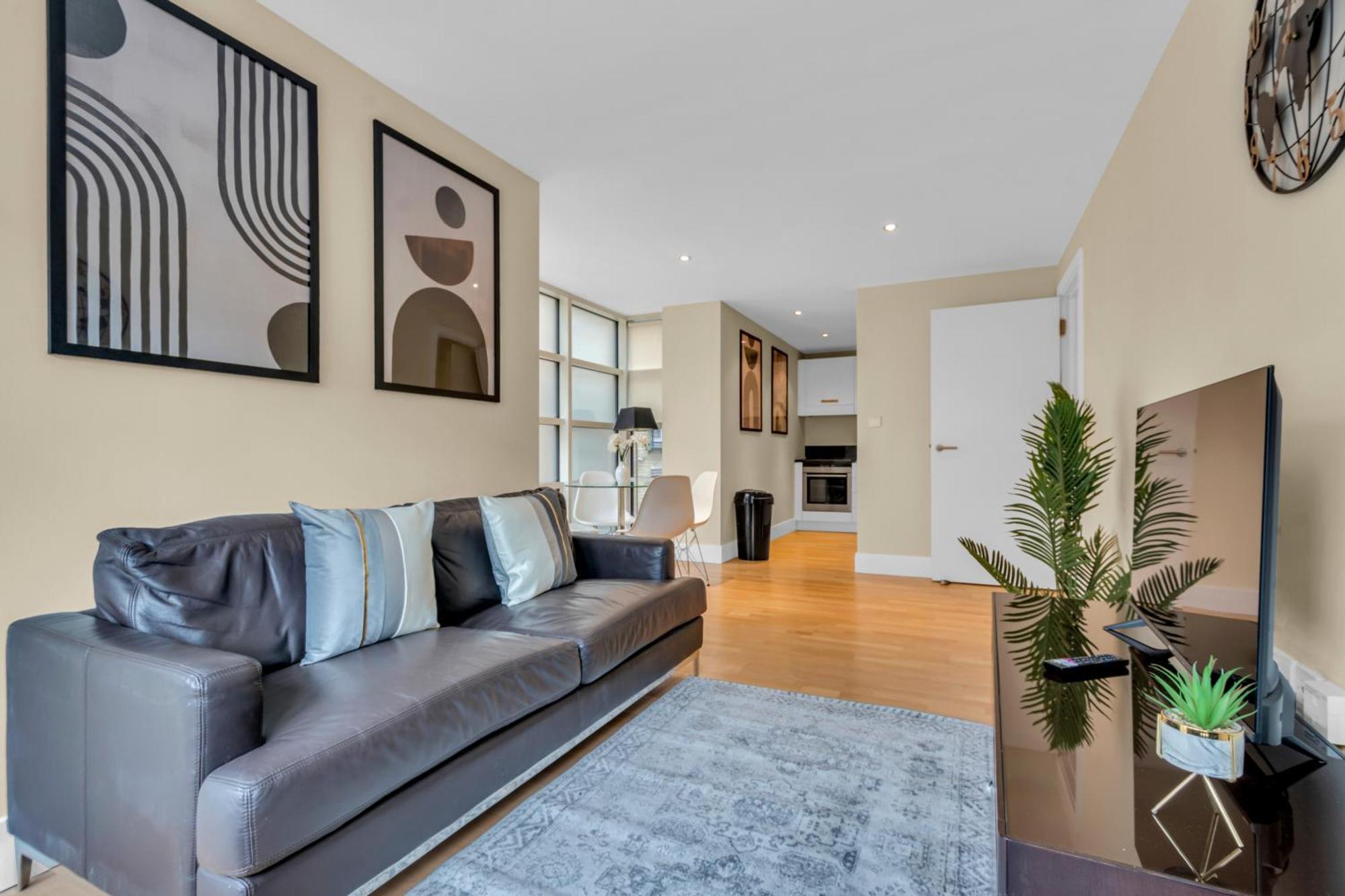 לונדון Mysquare One Bedroom Serviced Apartment Near St Paul'S Blackfriars מראה חיצוני תמונה