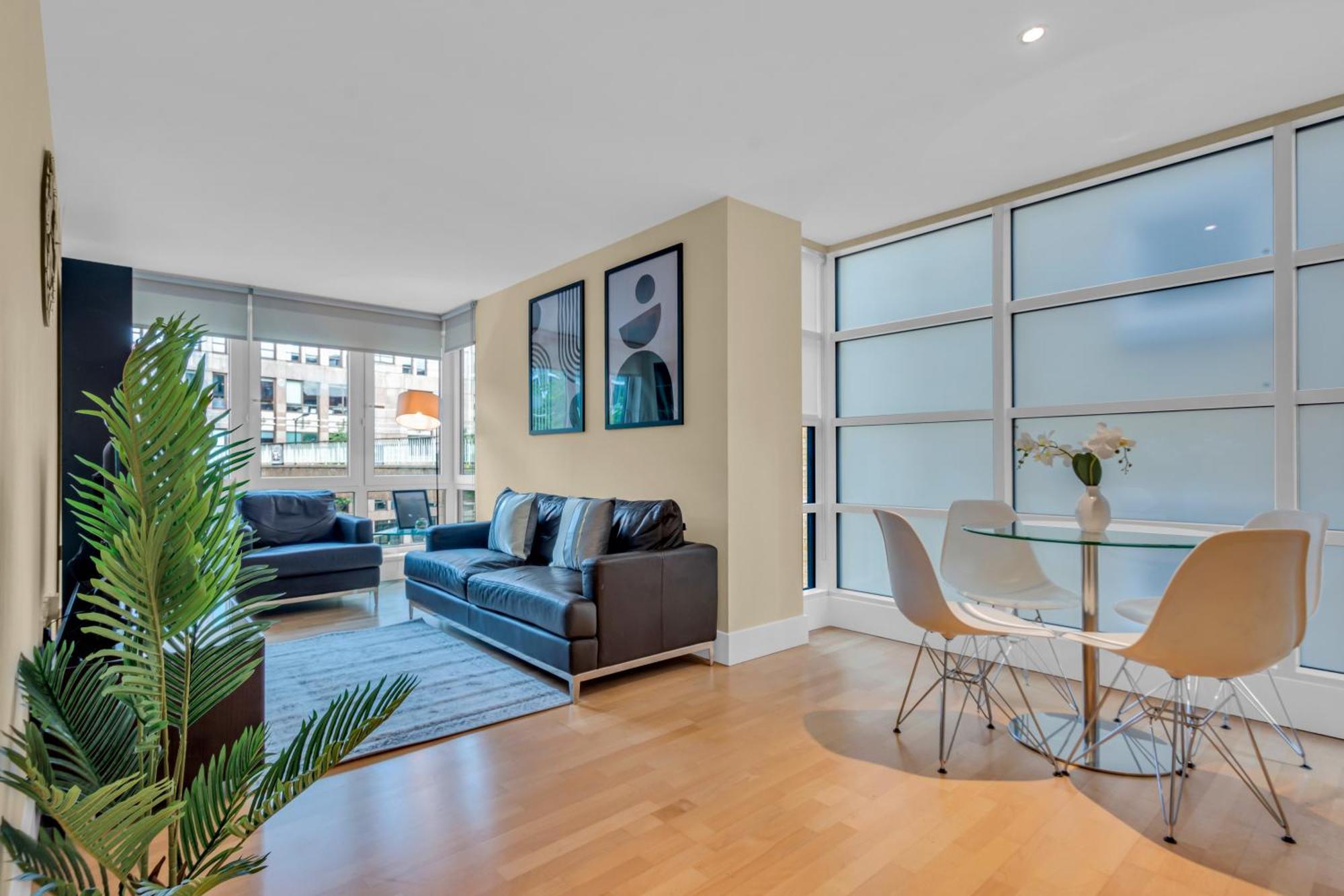 לונדון Mysquare One Bedroom Serviced Apartment Near St Paul'S Blackfriars מראה חיצוני תמונה