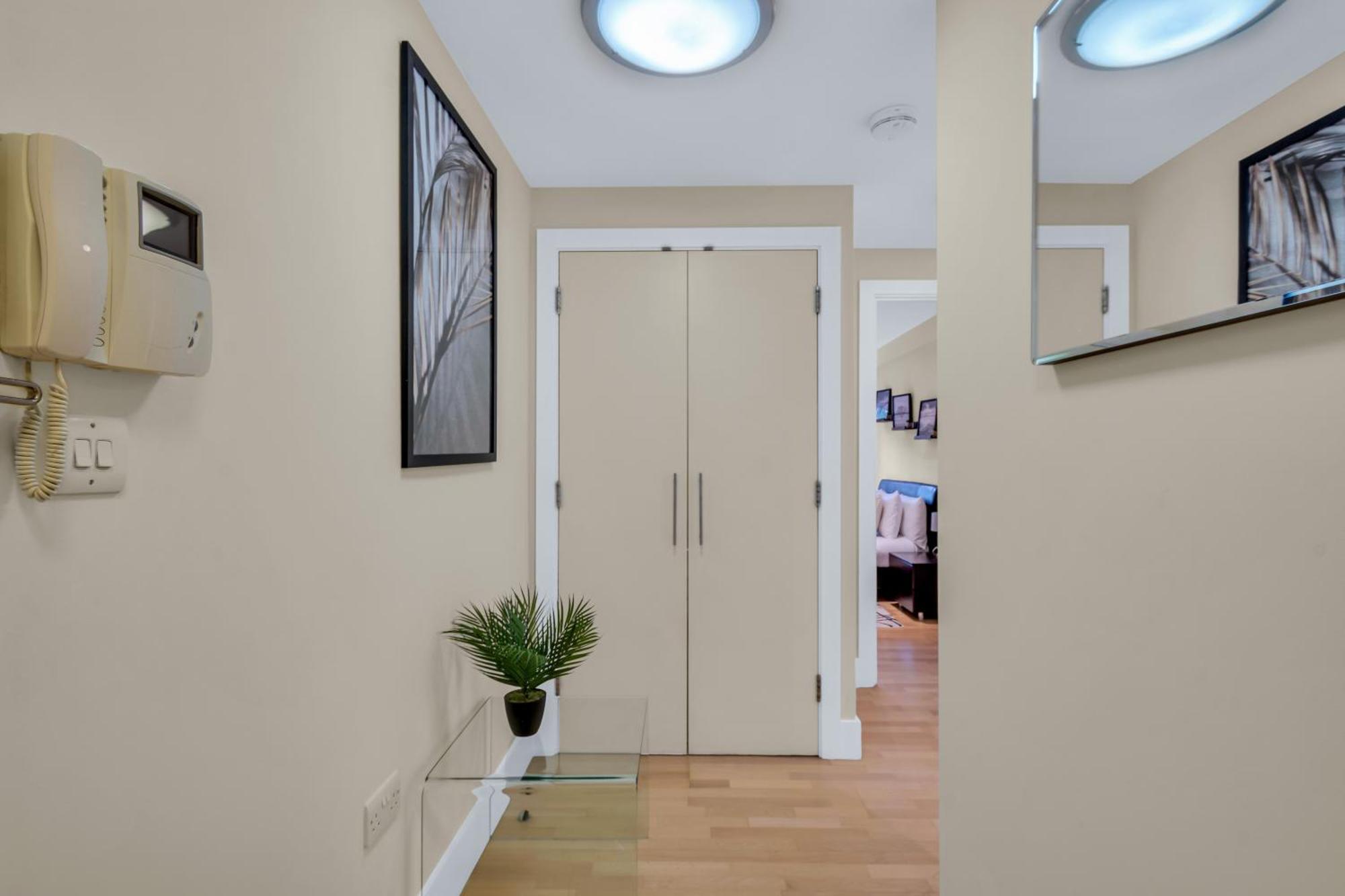 לונדון Mysquare One Bedroom Serviced Apartment Near St Paul'S Blackfriars מראה חיצוני תמונה