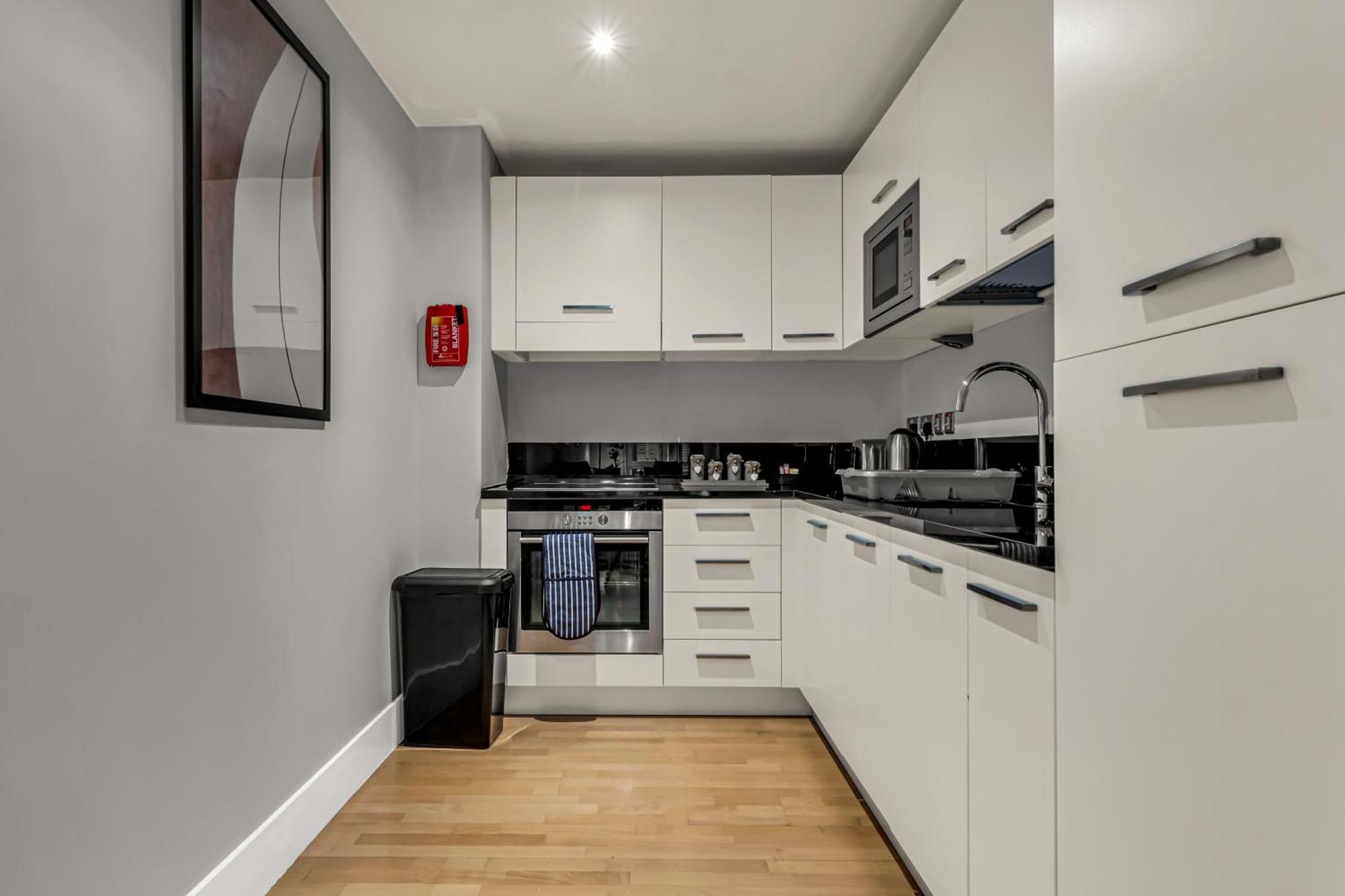 לונדון Mysquare One Bedroom Serviced Apartment Near St Paul'S Blackfriars מראה חיצוני תמונה