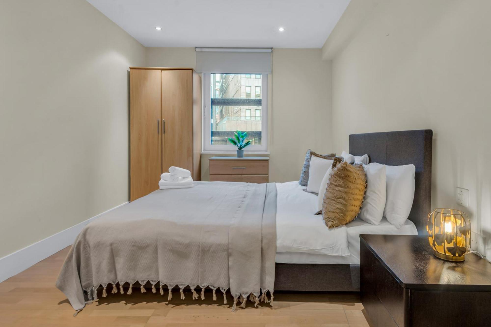 לונדון Mysquare One Bedroom Serviced Apartment Near St Paul'S Blackfriars מראה חיצוני תמונה